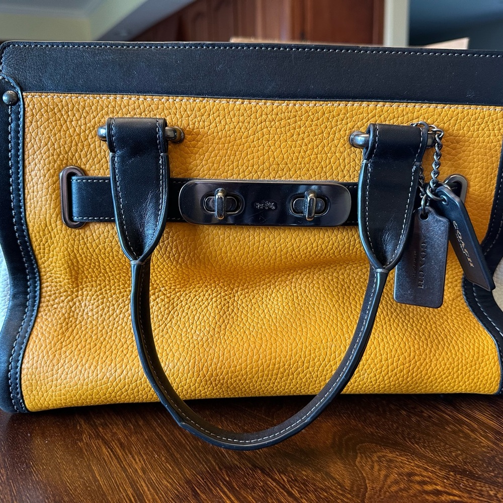 COACH CROSSBODY OR HANDLES. LIGHTLY USED.